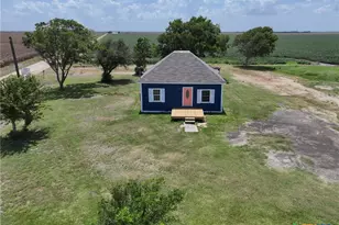 7296 FM 234, El Toro, TX 77957 - Photo 2