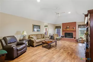 306 Cherrystone Cir, Victoria, TX 77904 - Photo 4