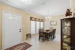 306 Cherrystone Cir, Victoria, TX 77904 - Photo 6