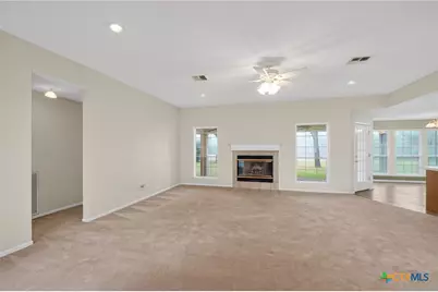 603 Oakway Street, Victoria, TX 77905 - Photo 6