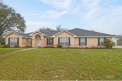 603 Oakway Street, Victoria, TX 77905 - Photo 2