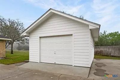603 Oakway Street, Victoria, TX 77905 - Photo 36