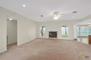 603 Oakway St, Victoria, TX 77905 - Photo 6