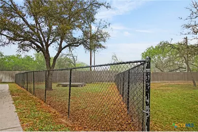 603 Oakway Street, Victoria, TX 77905 - Photo 40