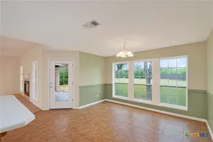 603 Oakway St, Victoria, TX 77905 - Photo 8