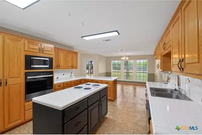 603 Oakway Street, Victoria, TX 77905 - Photo 12