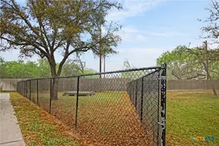 603 Oakway St, Victoria, TX 77905 - Photo 40