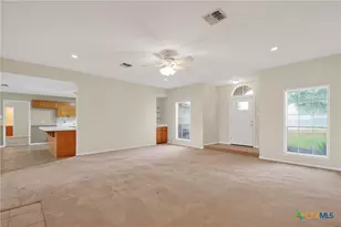 603 Oakway St, Victoria, TX 77905 - Photo 4