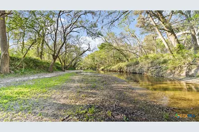 2427 Fm 234 South, Edna, TX 77957 - Photo 14