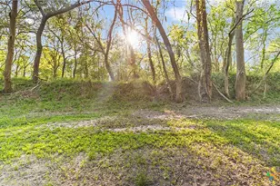 2427 Fm 234 S, Edna, TX 77957 - Photo 16