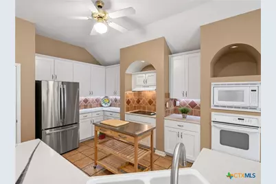 29 Horseshoe Trail, New Braunfels, TX 78132 - Photo 8