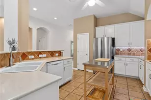 29 Horseshoe Trail, New Braunfels, TX 78132 - Photo 10