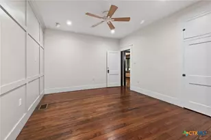 1042 SW Cross St, New Braunfels, TX 78130 - Photo 14