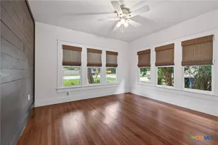 1042 SW Cross St, New Braunfels, TX 78130 - Photo 24