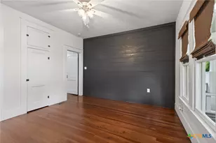 1042 SW Cross St, New Braunfels, TX 78130 - Photo 22