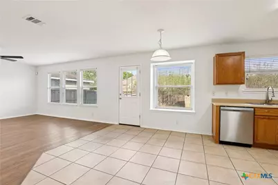 234 Val Verde, New Braunfels, TX 78130 - Photo 12