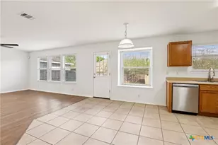 234 Val Verde, New Braunfels, TX 78130 - Photo 12