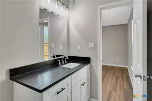 112 Missy Ln, Victoria, TX 77901 - Photo 16