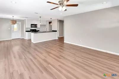 112 Missy Lane, Victoria, TX 77901 - Photo 6