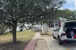 456 Limestone Dr, New Braunfels, TX 78130 - Photo 1