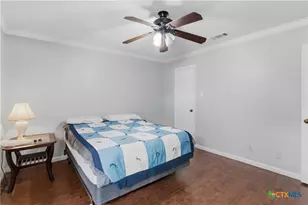 1051 Country Club Dr, Seguin, TX 78155 - Photo 20