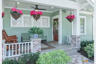 410 N Avenue D, Shiner, TX 77984 - Photo 4