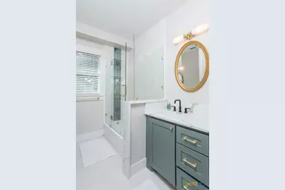 410 N Avenue D, Shiner, TX 77984 - Photo 28