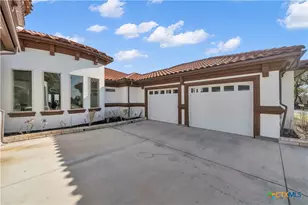 205 Co Rd 2727, Mico, TX 78056 - Photo 8