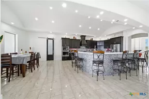 205 Co Rd 2727, Mico, TX 78056 - Photo 30