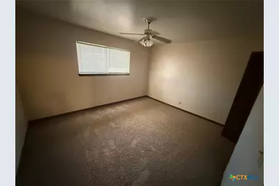 608 King Arthur Street, Victoria, TX 77904 - Photo 10