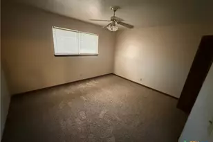 608 King Arthur St, Victoria, TX 77904 - Photo 10