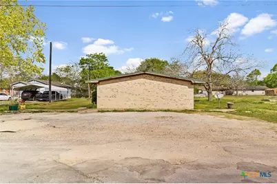 502 E Heard Street, Ganado, TX 77962 - Photo 4