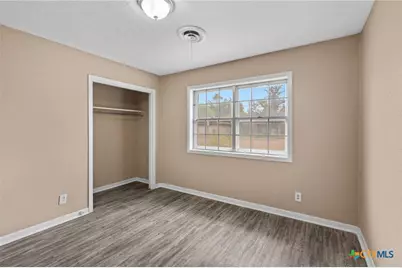 2512 E Airline Road, Victoria, TX 77901 - Photo 14