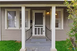 230 Thompson Pl, San Antonio, TX 78225 - Photo 2