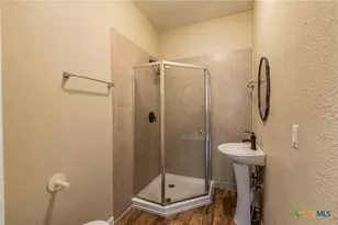 914 S 2nd St, Temple, TX 76504 - Photo 18