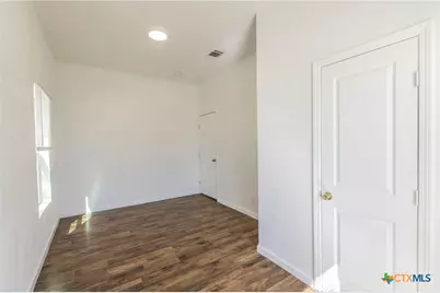 914 S 2nd Street, Temple, TX 76504 - Photo 12