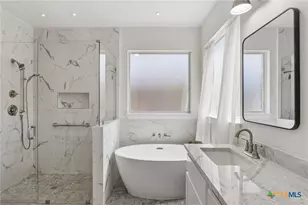 382 Kings Crown, Canyon Lake, TX 78133 - Photo 12