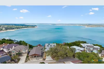 382 Kings Crown, Canyon Lake, TX 78133 - Photo 2
