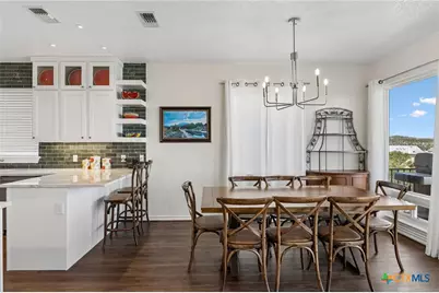 382 Kings Crown, Canyon Lake, TX 78133 - Photo 8