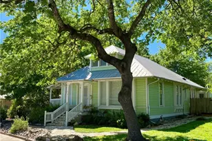 414 W San Antonio St, San Marcos, TX 78666 - Photo 2