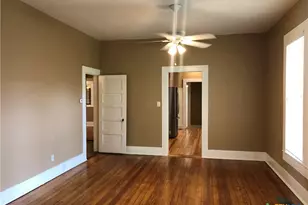 414 W San Antonio St, San Marcos, TX 78666 - Photo 4