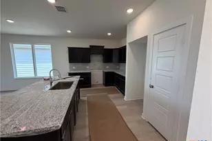 420 Honeydew Wy, Seguin, TX 78155 - Photo 8