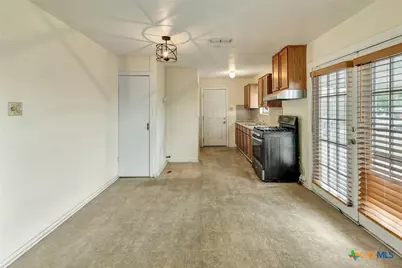 1907 Pleasant Green Drive, Victoria, TX 77901 - Photo 6