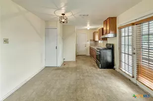 1907 Pleasant Green Dr, Victoria, TX 77901 - Photo 6