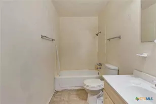 1907 Pleasant Green Dr, Victoria, TX 77901 - Photo 16