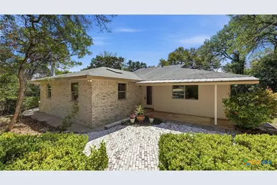 625 Mountain Laurel Drive, New Braunfels, TX 78132 - Photo 2