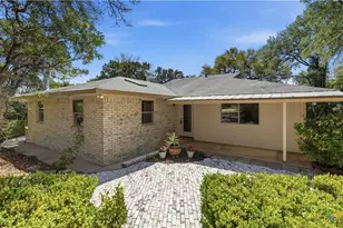 625 Mountain Laurel Dr, New Braunfels, TX 78132 - Photo 2