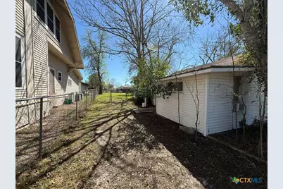 227 W End Street, Goliad, TX 77963 - Photo 4