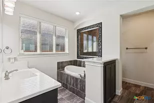 988 Carriage Loop, New Braunfels, TX 78132 - Photo 14