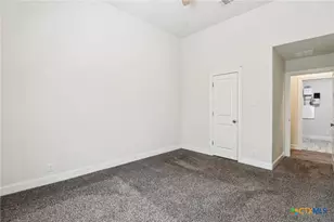 988 Carriage Loop, New Braunfels, TX 78132 - Photo 32